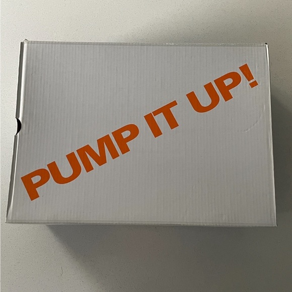REEBOK Pumps - Picture 3 of 4